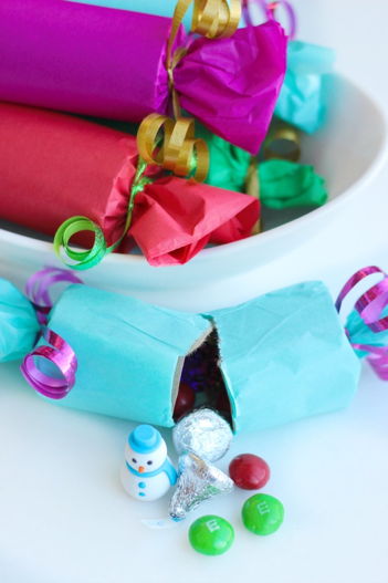 How to make Christmas crackers with Little Passports step 4