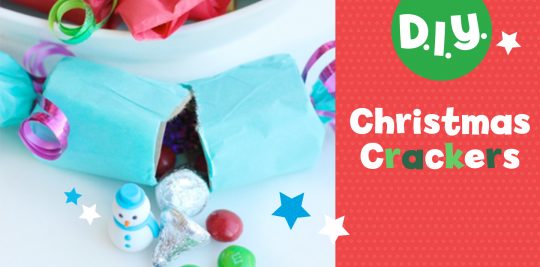 Celebrate U.K. Christmas traditions by making Christmas crackers with Little Passports