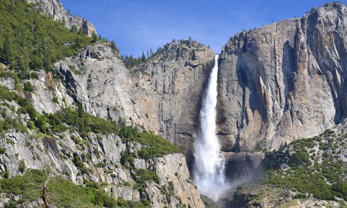 Hike this kid-friendly trail at Yosemite National Park