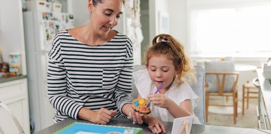 Make paint palette cookies with Baby Boy Bakery and Little Passports